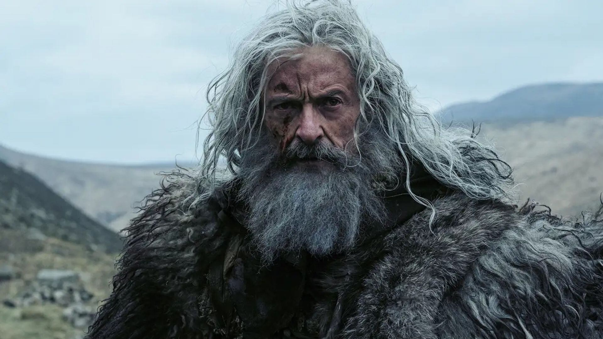 Hugh Jackman relató que durante el rodaje en Irlanda entregó su teléfono junto al equipo de peluquería y maquillaje para concentrarse en las locaciones (Créditos: A24)