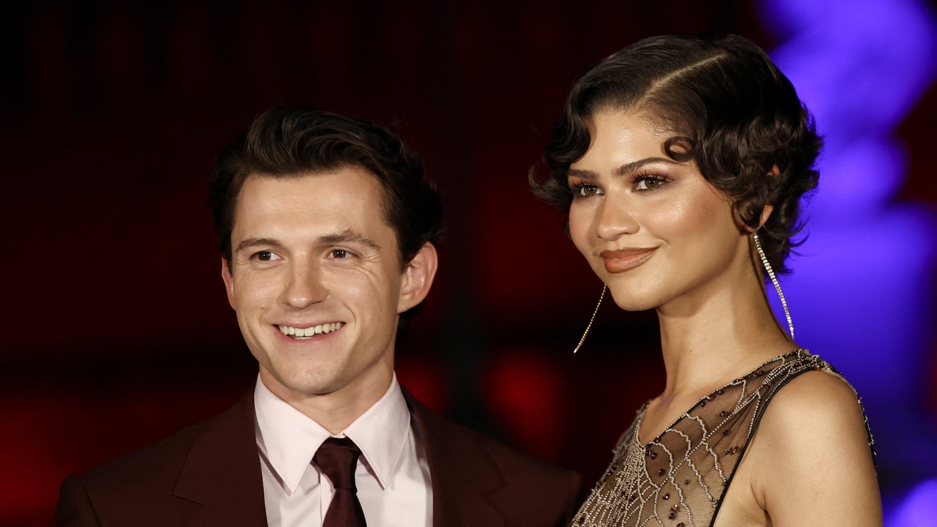 Tom Holland reveló que Zendaya bromeó con “dejarlo” si rechazaba el papel en “La Odisea”