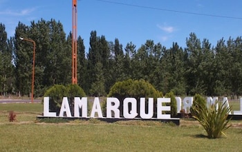 El caso ocurrió en una zona rural de Lamarque y derivó en condenas para dos hombres por distintos delitos