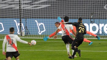 Colón impuso su chapa de