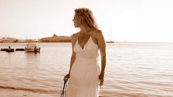 Saltó de un avión en