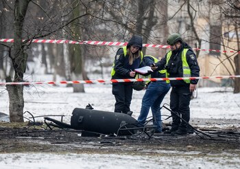 La policía trabaja junto a