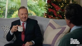 El actor Kevin Spacey junto