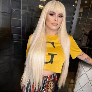 Marisol, mejor conocida como Mona,