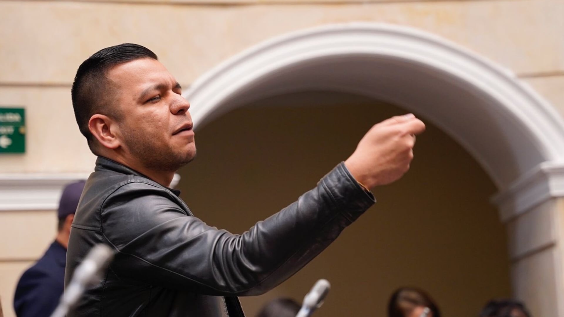 El congresista se identifica como político de derecha en contraste con el predominio ideológico de la colectividad, que en la actualidad se identifica con el petrismo - crédito @SenadoGovCo/X