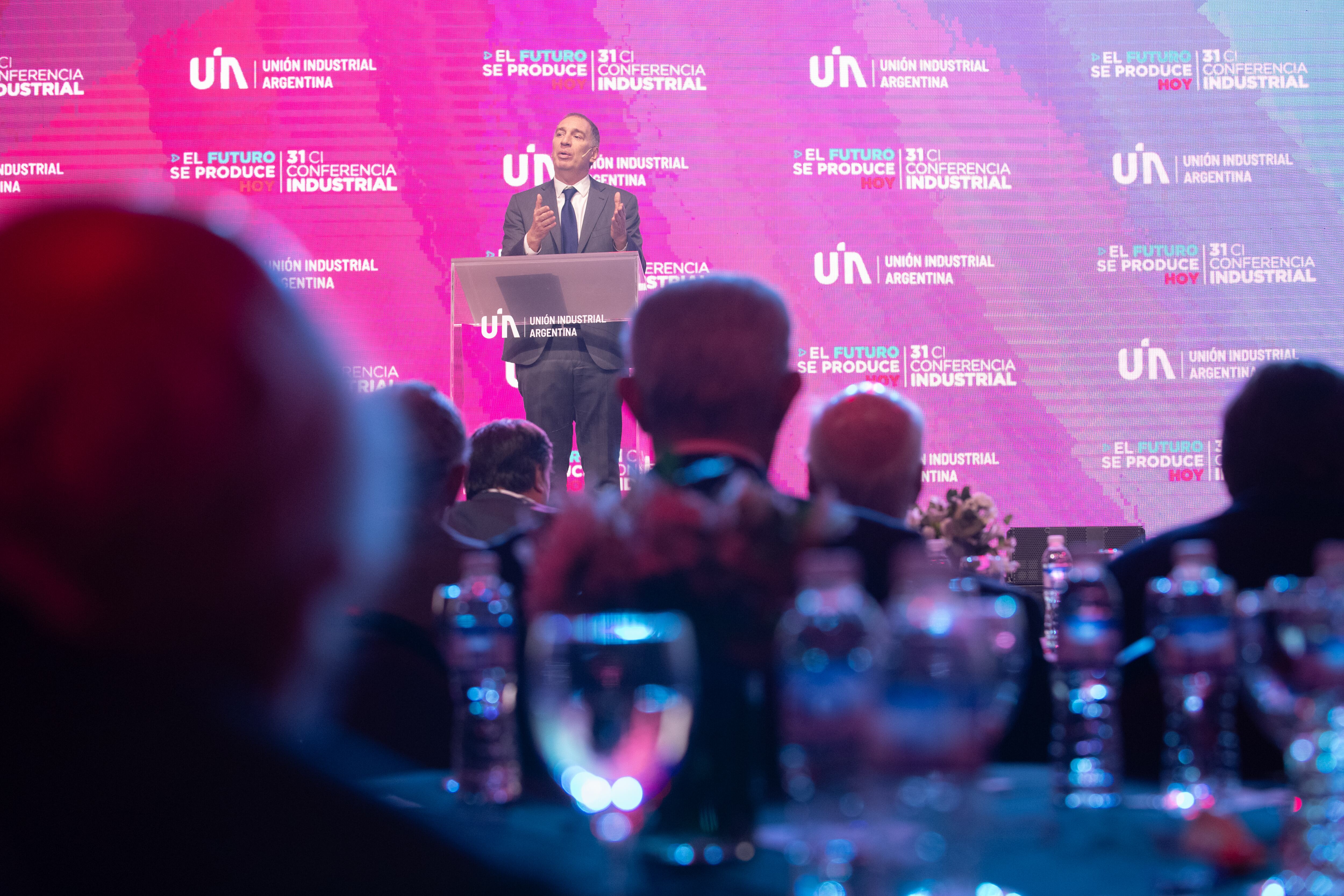 El ministro del Interior, Diego Santilli, durante su disertación en la UIA (Jaime Olivos)