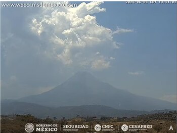 Imagen 1: Volcán de Fuego de Colima, 13:31 h (hora local).