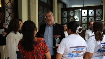 Guatemala: Arévalo y ministra de Educación se reúnen con docentes para avanzar en su incorporación al personal permanente