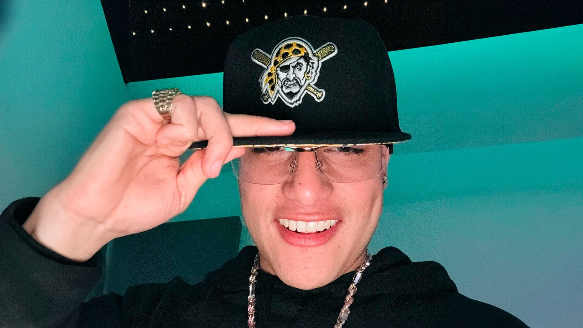 En 2024 lanza su primer álbum de estudio, ÑEROSTARS, donde combina reguetón, rap, mambo y house (credito:IG@elmalilla_)