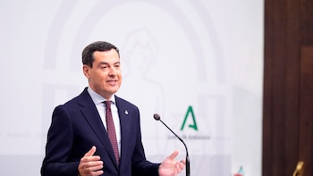 Moreno sitúa a Gavira (Vox) como vicepresidente segundo y mantiene al núcleo duro de su Gobierno con tres caras nuevas