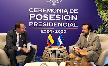 El Vicepresidente de la República de El Salvador, Sr. Félix Ulloa sostuvo un encuentro con el Vicepresidente electo, Sr. José Manuel Restrepo (Cortesía: @VCpresidenciaSV).