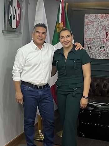 La política se reunió recientemente