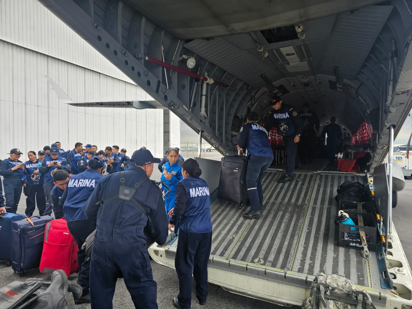 Fue activada la Fase de Auxilio en las entidades donde impactará el huracán Erick. Foto: Secretaría de Marina.