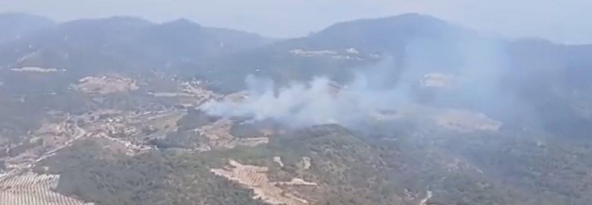 Declarado un incendio forestal en Purchena que moviliza a ocho medios aéreos