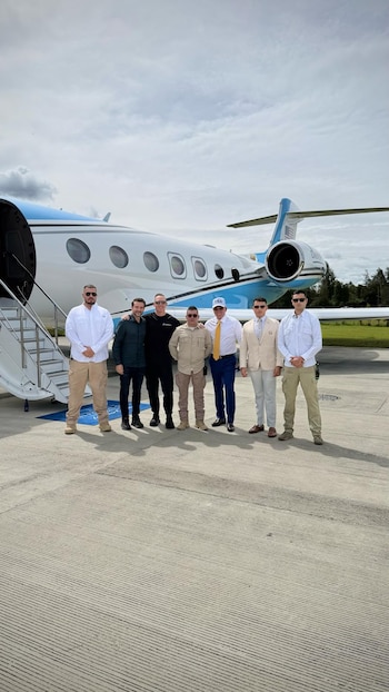 Llegada de Dan Newlin al evento de Abelardo de la Espriella en Barranquilla - crédito Suministrado a Infobae Colombia