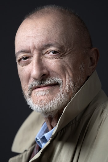 Arturo Pérez-Reverte defiende que en la guerra civil española los hombres de las trincheras eran ante todo seres humanos de los dos bandos