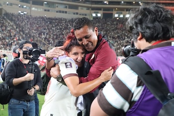 El abrazo de Cindy Novoa