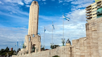 Cerraron el Monumento a la