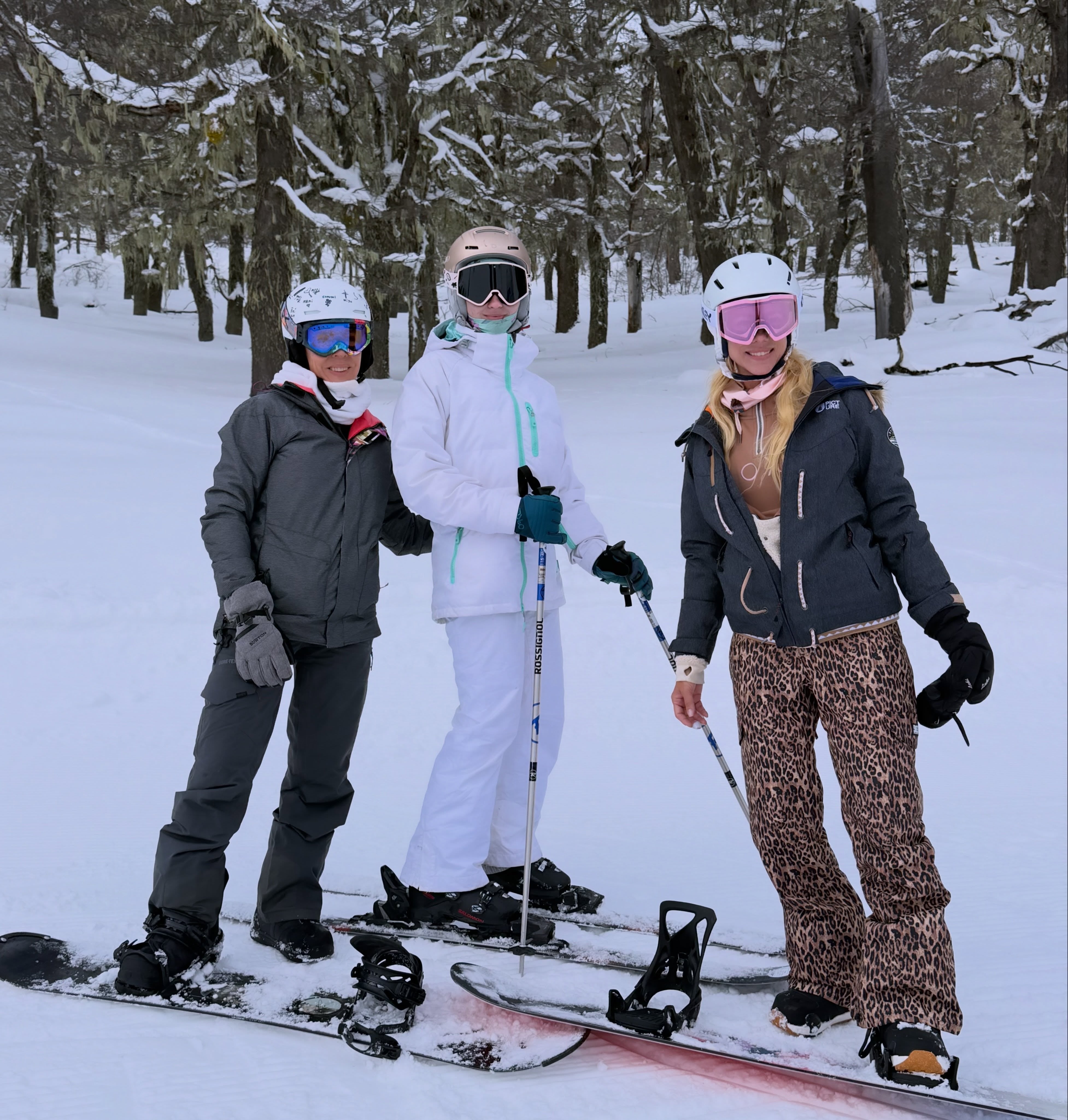 Nicole Neumann y su familia aprovecharon el invierno para disfrutar la nieve de Chapelco