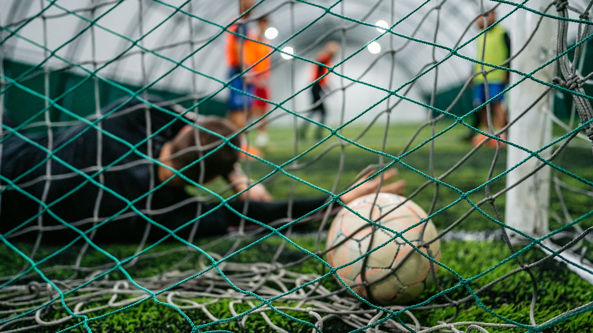 Indemnización millonaria por lesión en cancha de fútbol 5 en San Isidro