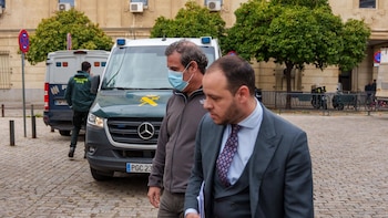 En libertad con cargos el