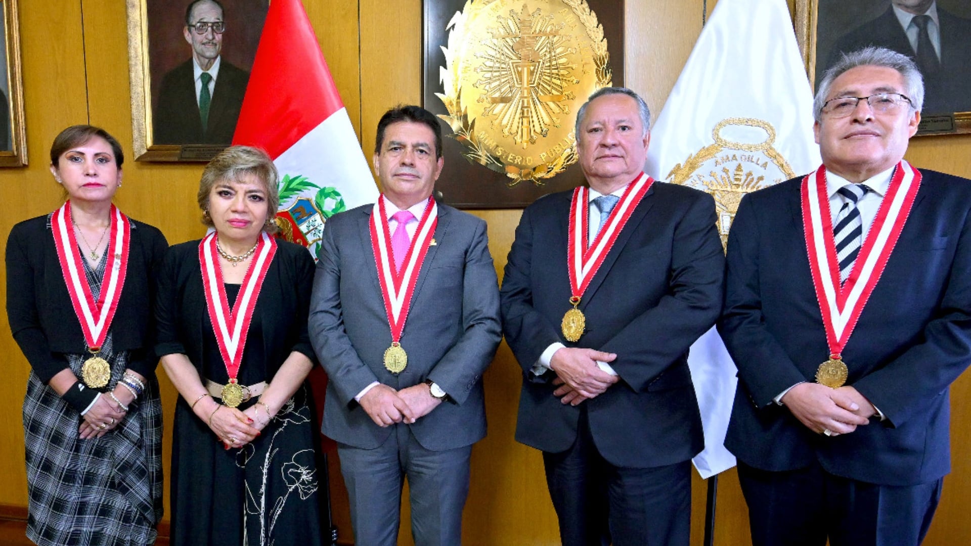 Junta de Fiscales Supremos, de izquierda a derecha: Patricia Benavides, Zoraida Ávalos, Tomás Gálvez, Luis Arce Córdova y Juan Carlos Villena. Foto: Ministerio Público