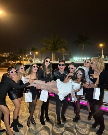 Melissa Paredes invitó a sus