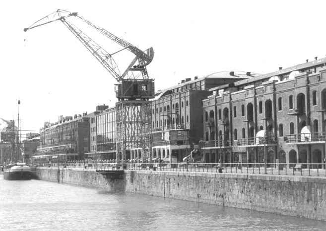 La decisión portuaria borró la barranca, la Alameda y la Costanera, y abrió un debate histórico sobre el peso del capital británico en la transformación de Buenos Aires