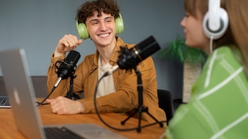 Con noticias generadas por máquinas,