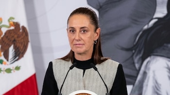 El momento viral de La Mañanera: traductora se equivoca y Sheinbaum la corrige al instante