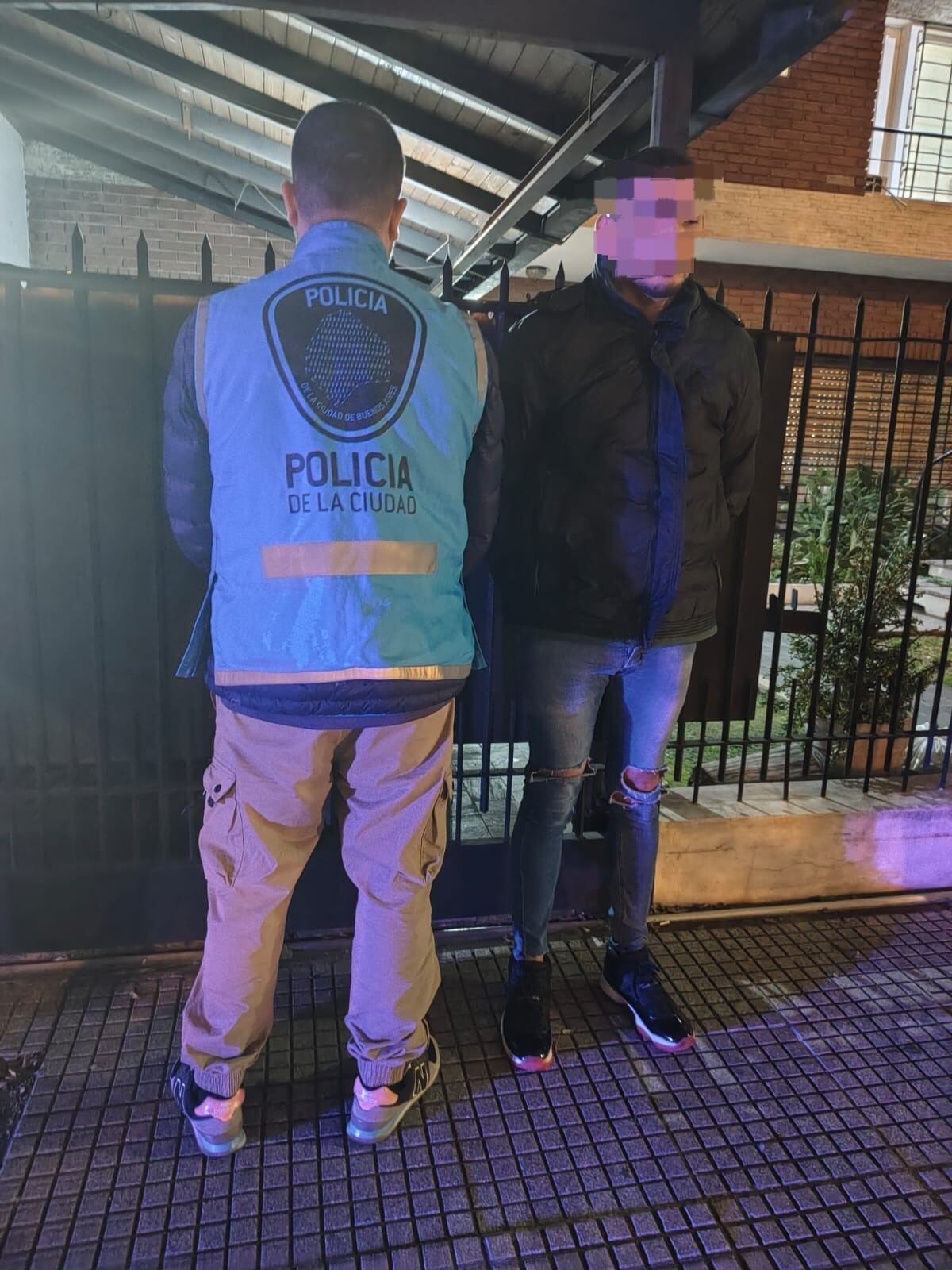 Cayó en Liniers un estafador serial prófugo con pedido de captura de Interpol