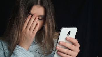 Solo dos operadoras cumplen con el nivel mínimo en atención de reclamos móviles