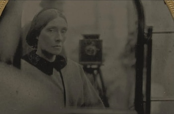 Una foto de la abuela de Virginia Woolf abre un interrogante: ¿es la primera selfie de la historia?