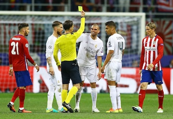 Mark Clattenburg reveló que tuvo