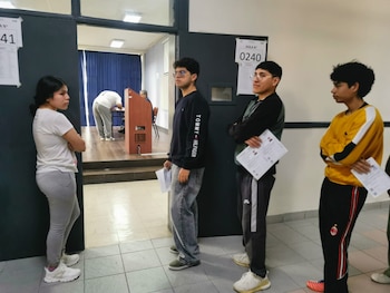 Miles de jóvenes ingresan a