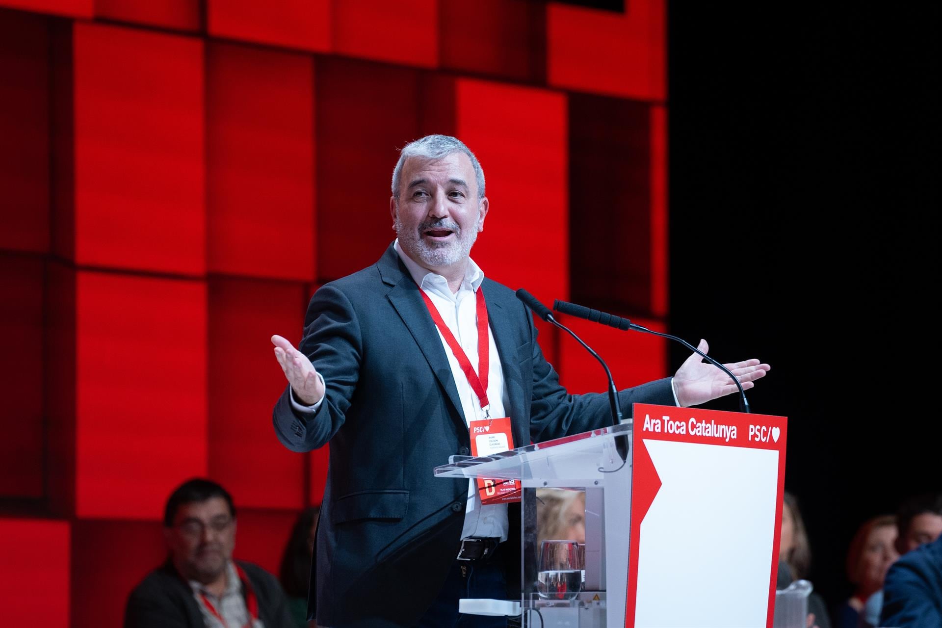 Collboni critica la "intolerancia y violencia verbal" de Milei en su visita a España