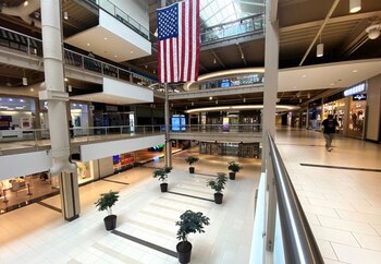 Los centros comerciales sin ventanas