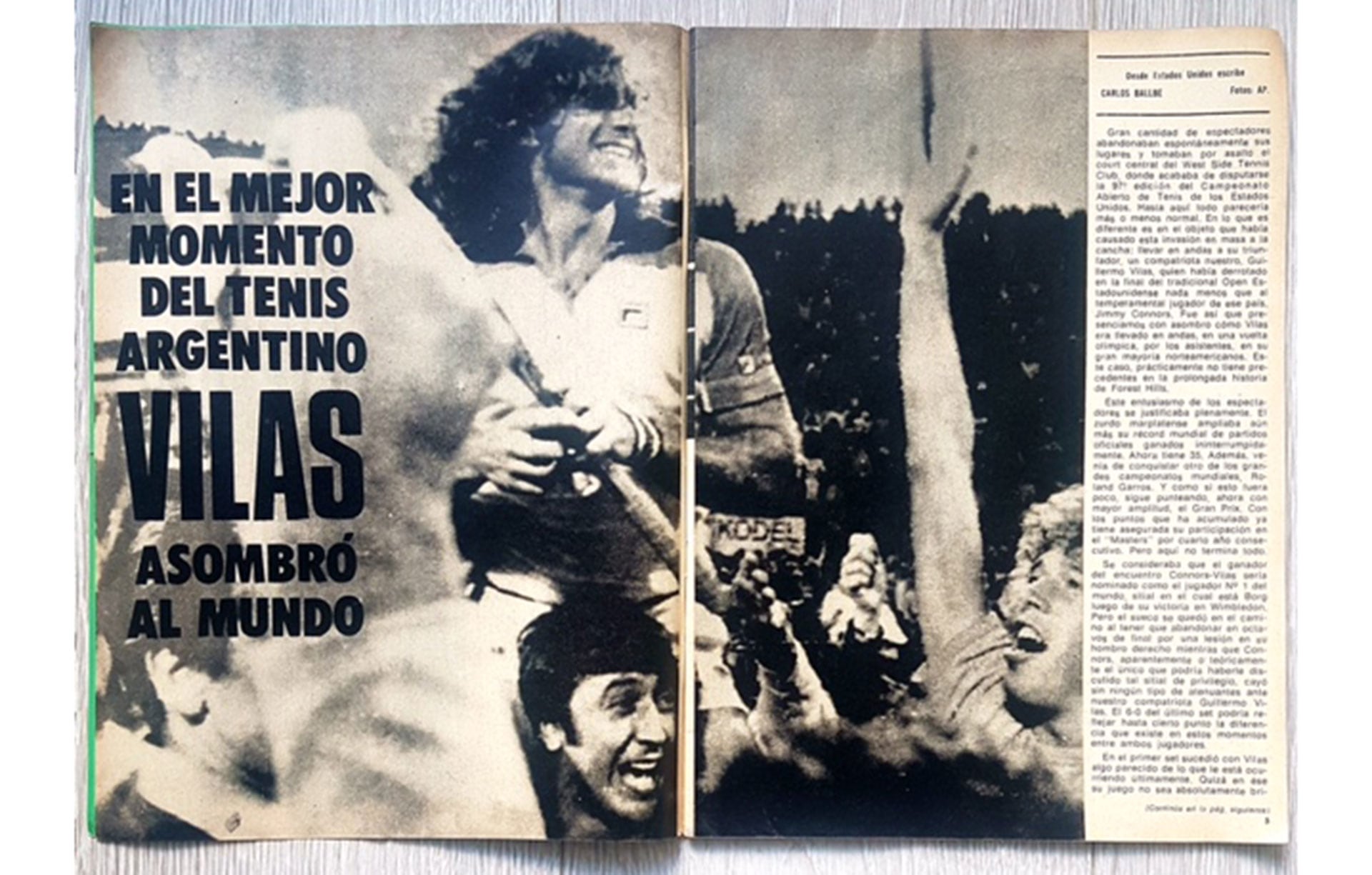 Guillermo Vilas en andas tras conquistar el título