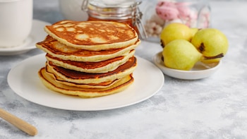 Tortitas de manzana y avena, la receta más fácil para un desayuno dulce, saludable y sin azúcares añadidos