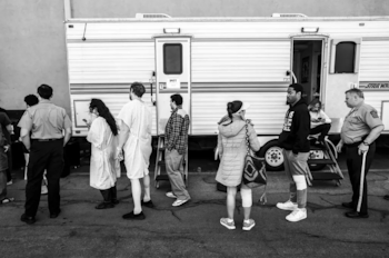 Extras en The Pitt durante