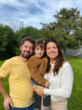 Milo junto a Florencia Di