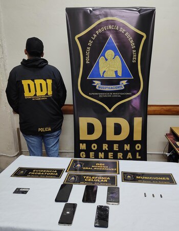 Algunos de los elementos incautados