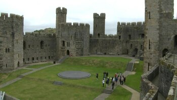 La foto borrosa muestra dos