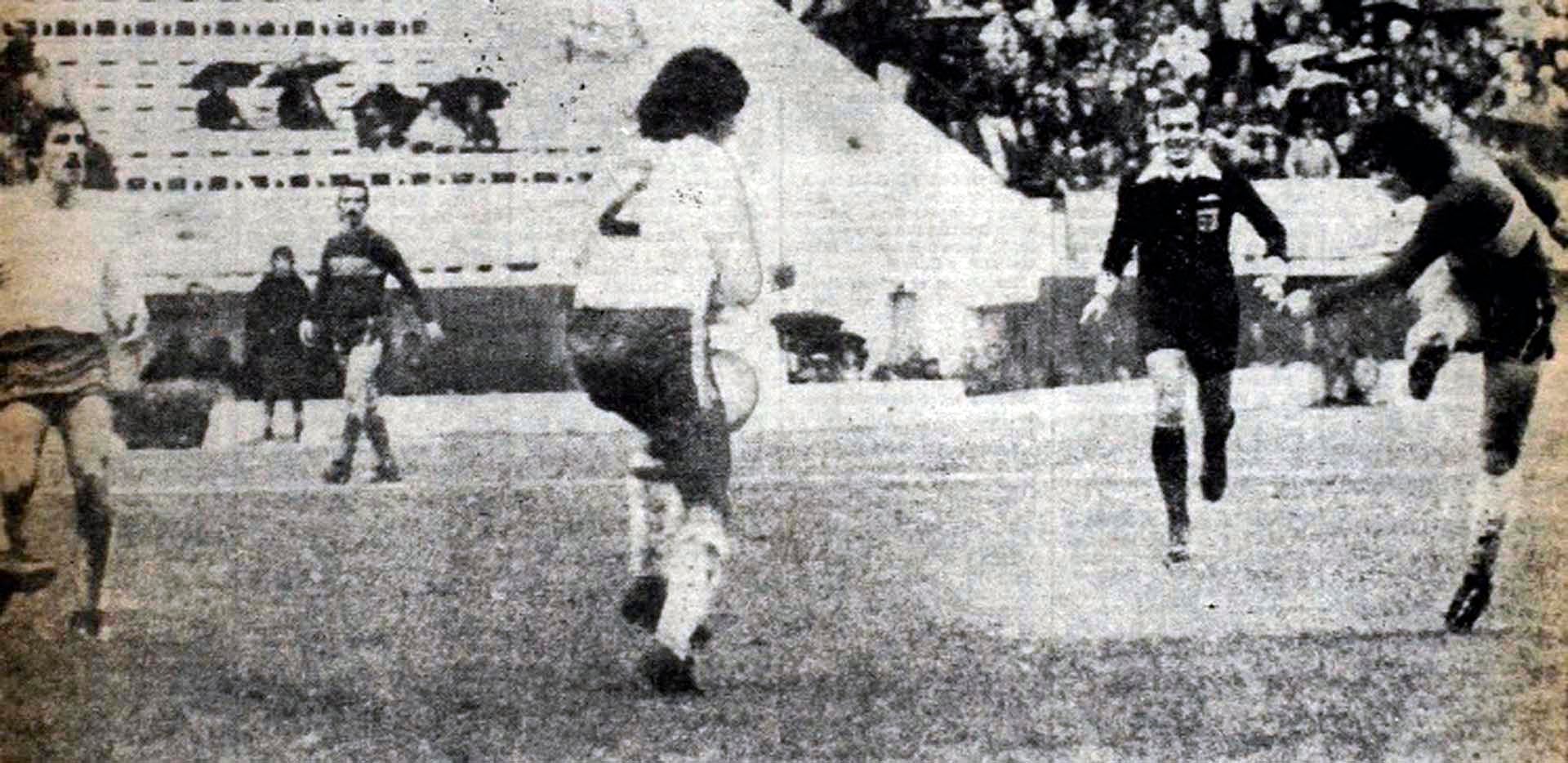 El potente derechazo sale del botín del Chino Benítez para convertirse en el gol clave del campeonato