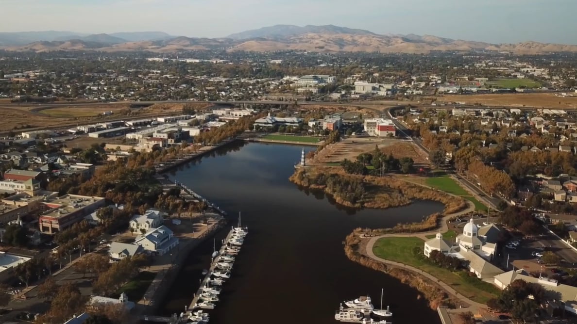 Una ciudad del norte de California declaró el estado de emergencia tras un ciberataque que afectó el sistema 911 y otros servicios clave