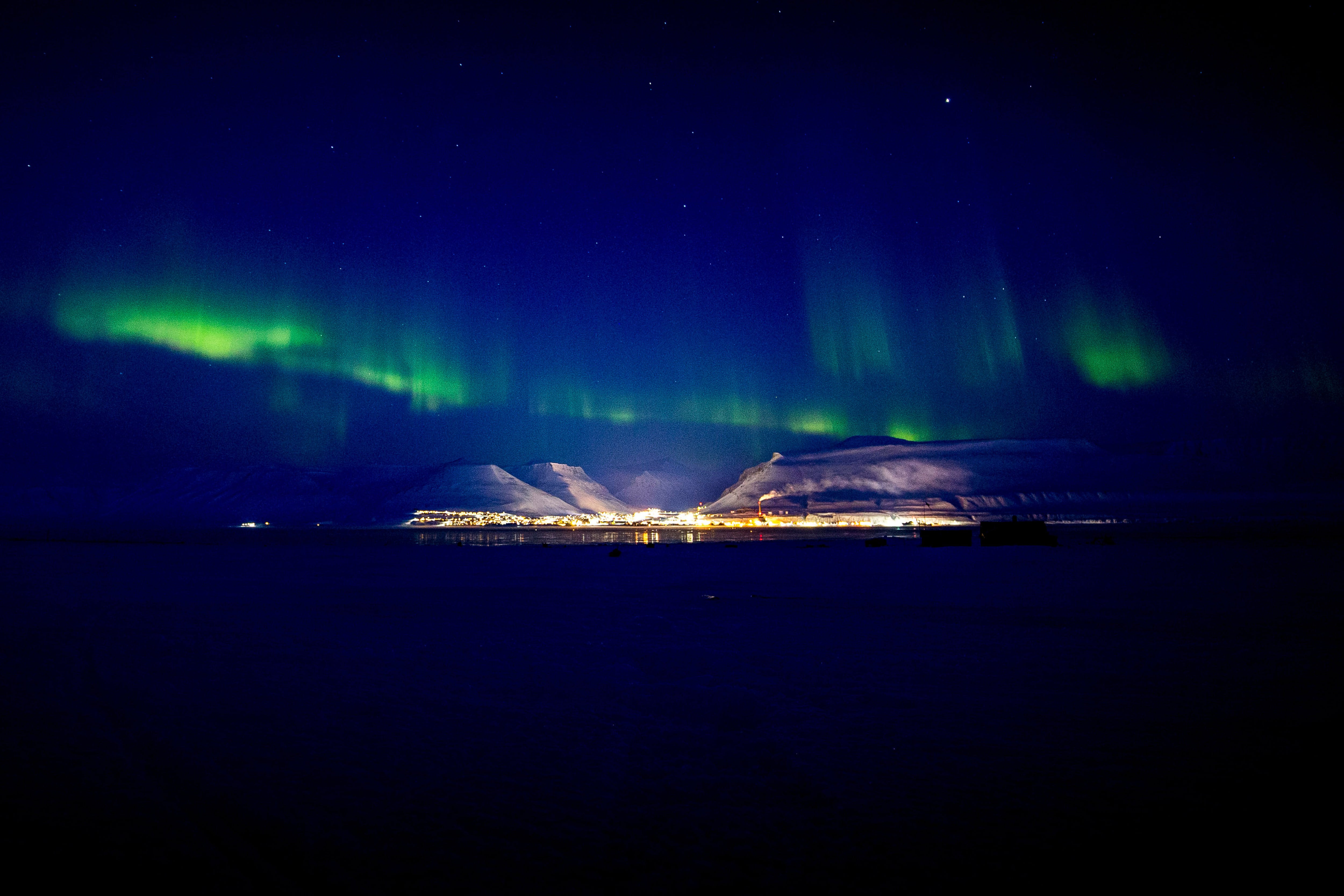 El archipiélago de Svalbard experimenta un calentamiento hasta siete veces superior al promedio global que compromete la supervivencia de glaciares como el Foxfonna.