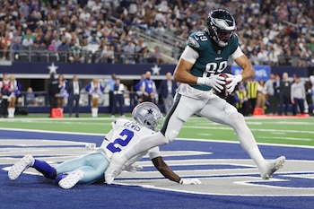 El protagonista de esta historia creyó que había alcanzado la vida ideal, pero ni su esposa, sus hijos o su trabajo perfecto eran reales, había sufrido un ataque callejero (Tim Heitman-Imagn Images)