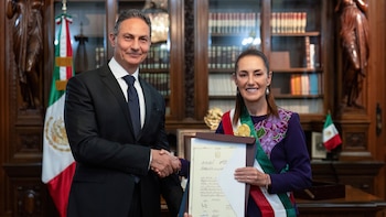 Claudia Sheinbaum da la bienvenida a diplomáticos de cinco países