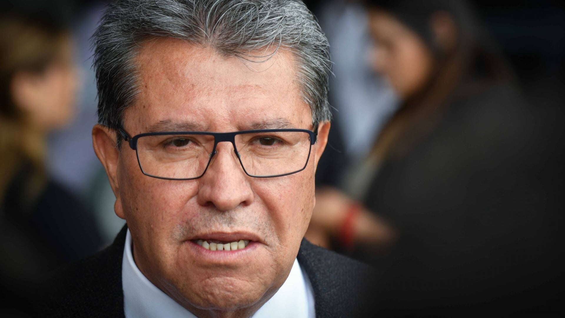 Monreal acusado por panistas debido a extrañas declaraciones en Puebla.