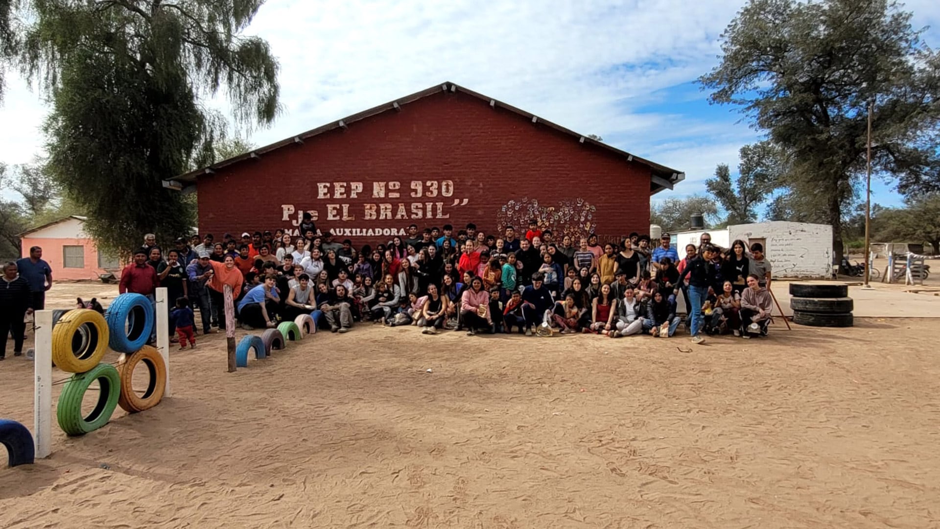 Proyecto Chaco es una propuesta socio-educativa de vinculación con una comunidad del impenetrable chaqueño y de vinculación y reconocimiento de los propios miembros de nuestra comunidad educativa